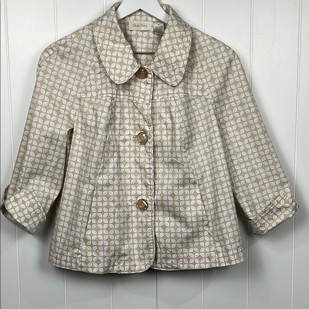 Studio Works Boxy Jacket M Tan White Floral Large Buttons 3/4 Sleeves Retro EUC